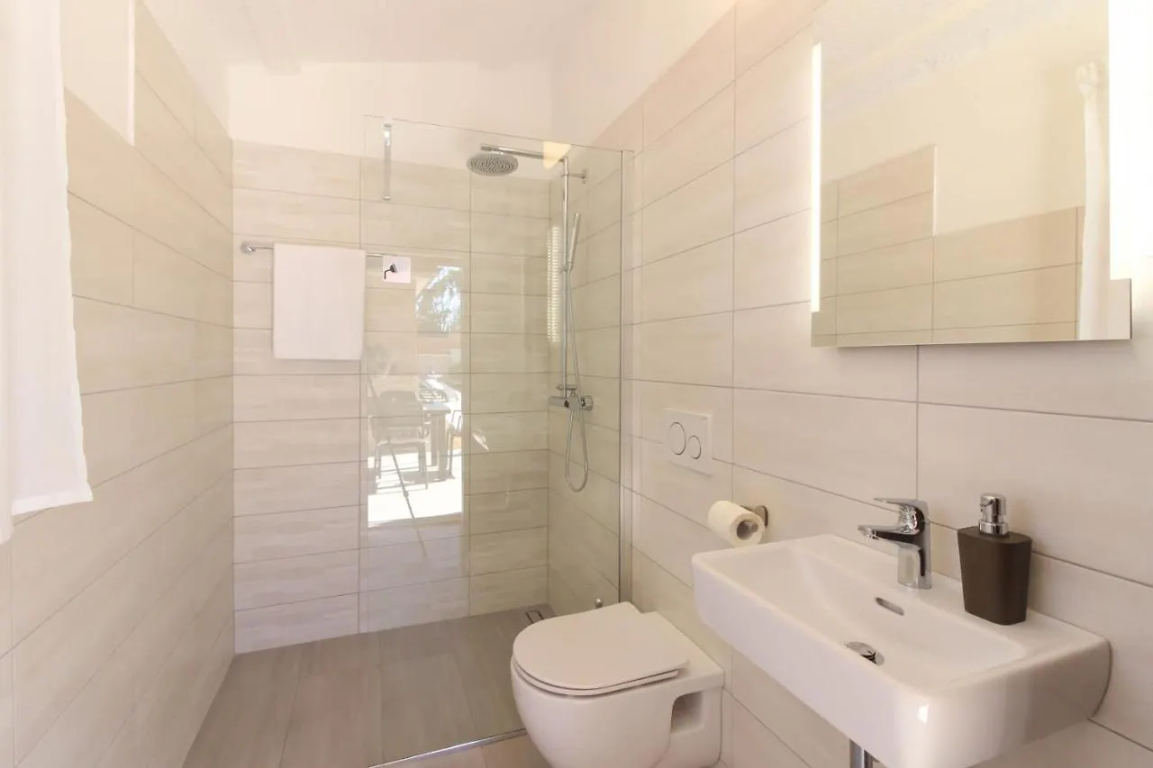Beautiful Villa Magnifica With Private Pool In Pula