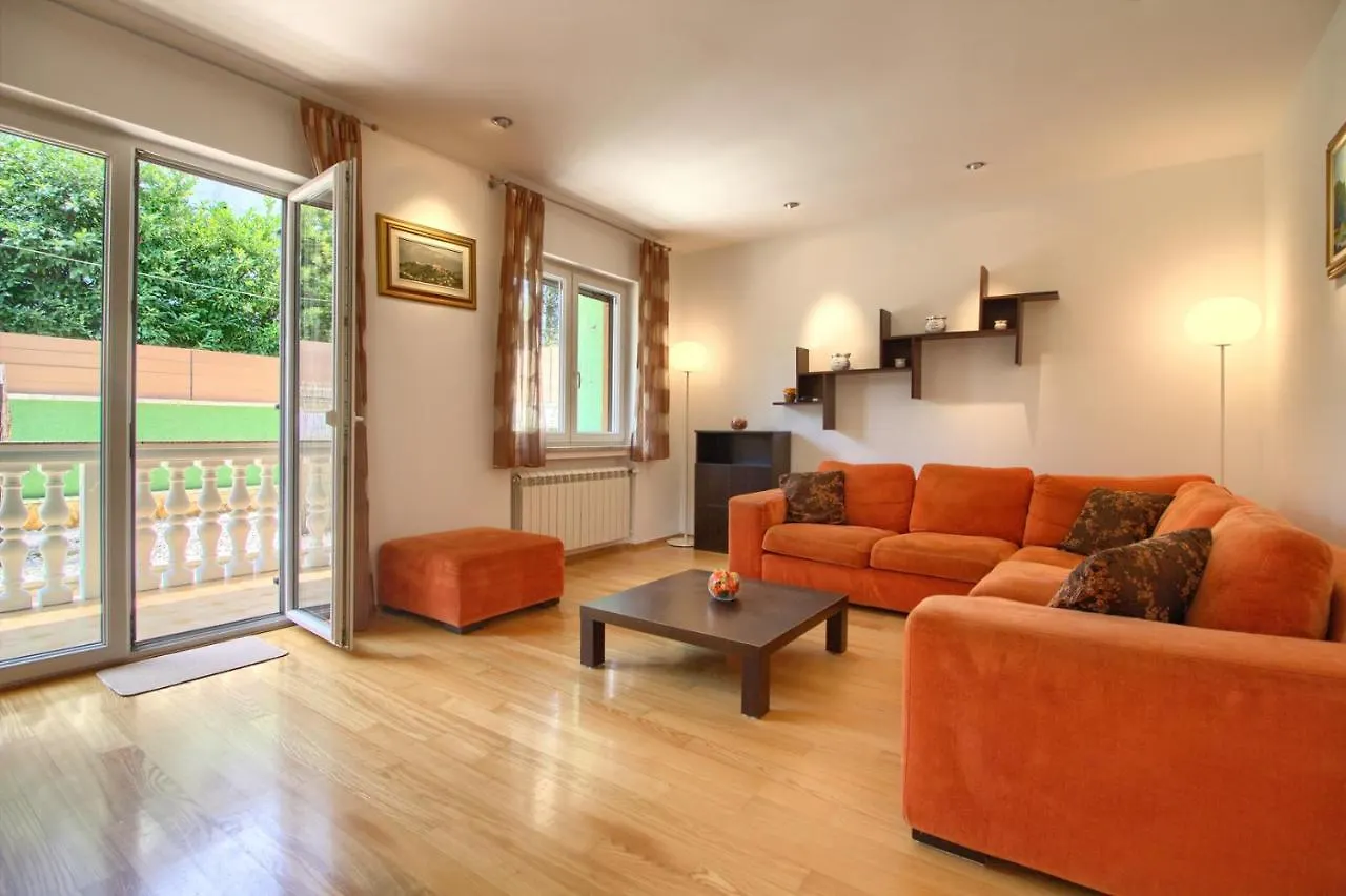 Beautiful Villa Magnifica With Private Pool In Pula Croatia