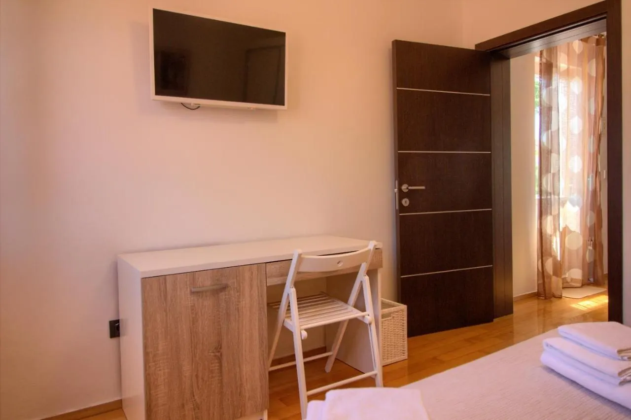 Beautiful Villa Magnifica With Private Pool In Pula